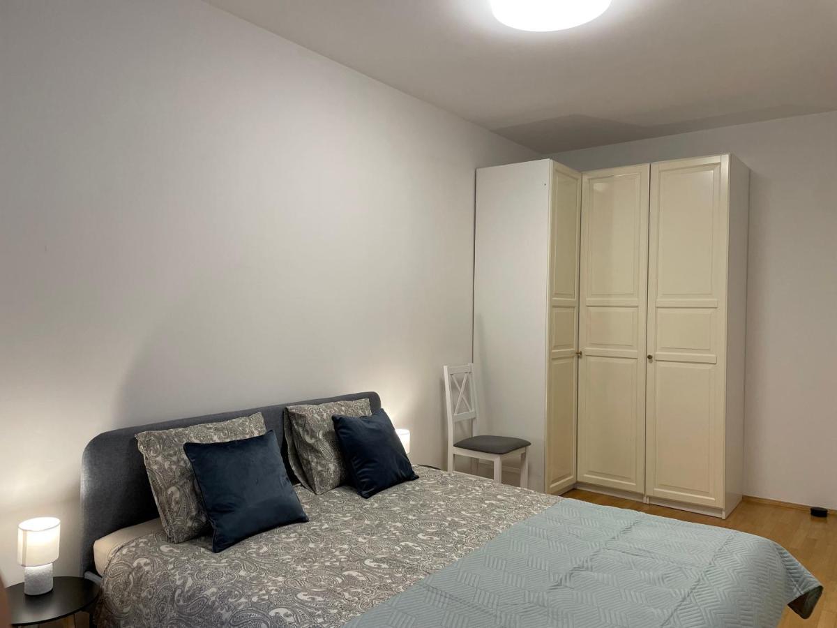 Apartament Przy Atrium Okolice Stacji Metra Rondo Onz 바르샤바 외부 사진